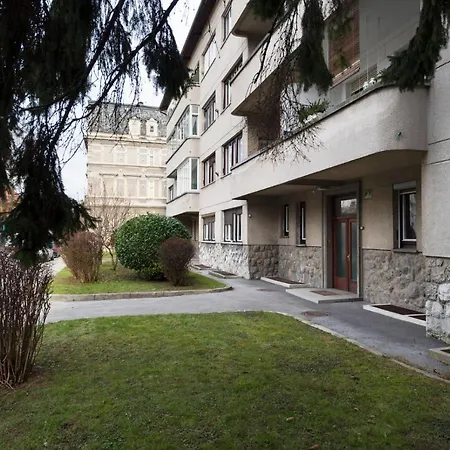Levstikova Two-bedroom Lejlighed *